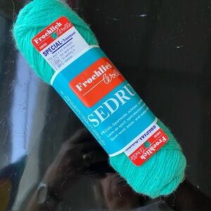 Swiss Wool Blend Yarn. Froelich Wolle “Sedrun”